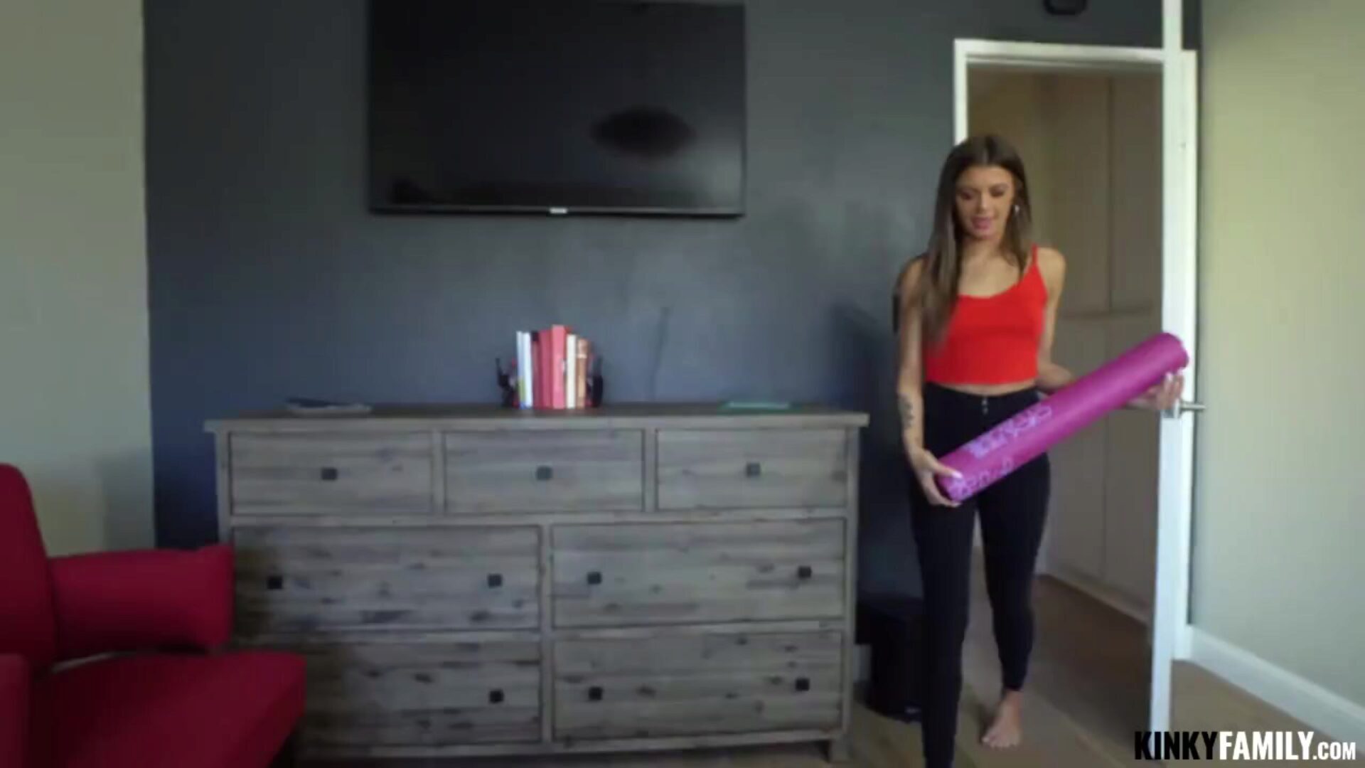 Kinky Family - Jade Reign - Fucking my yoga-loving stepsis