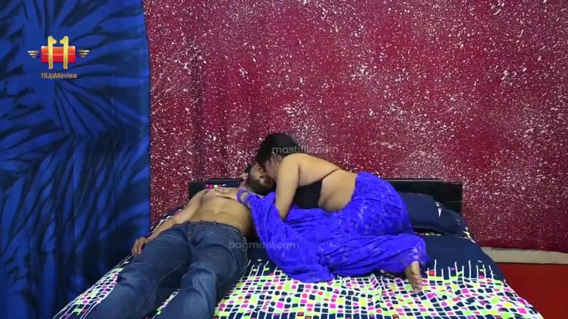 Unsatisfied wifey bonks with Naukar. Hot fellatio Desi wifey affair with maid